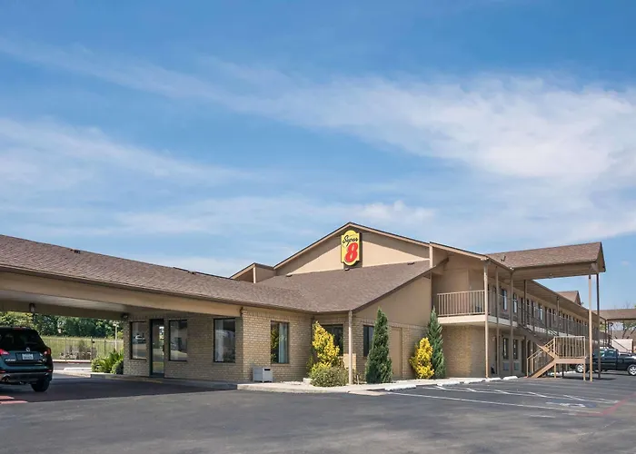 Hill Country Inn And Suite