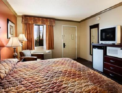 Hill Country And Hotel