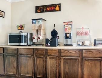 Hill Country And Hotel 3*