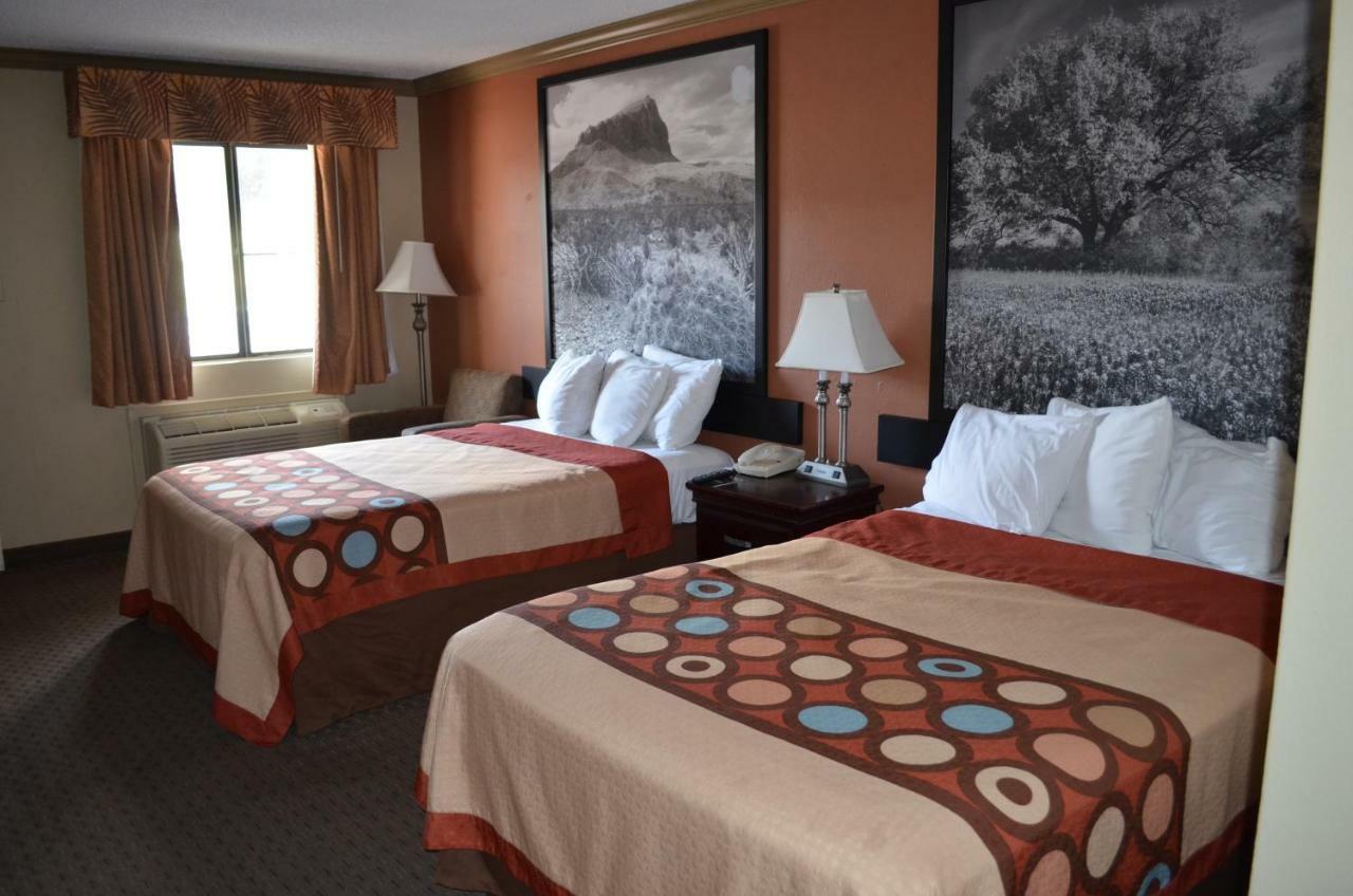 Hill Country And Hotel 3*